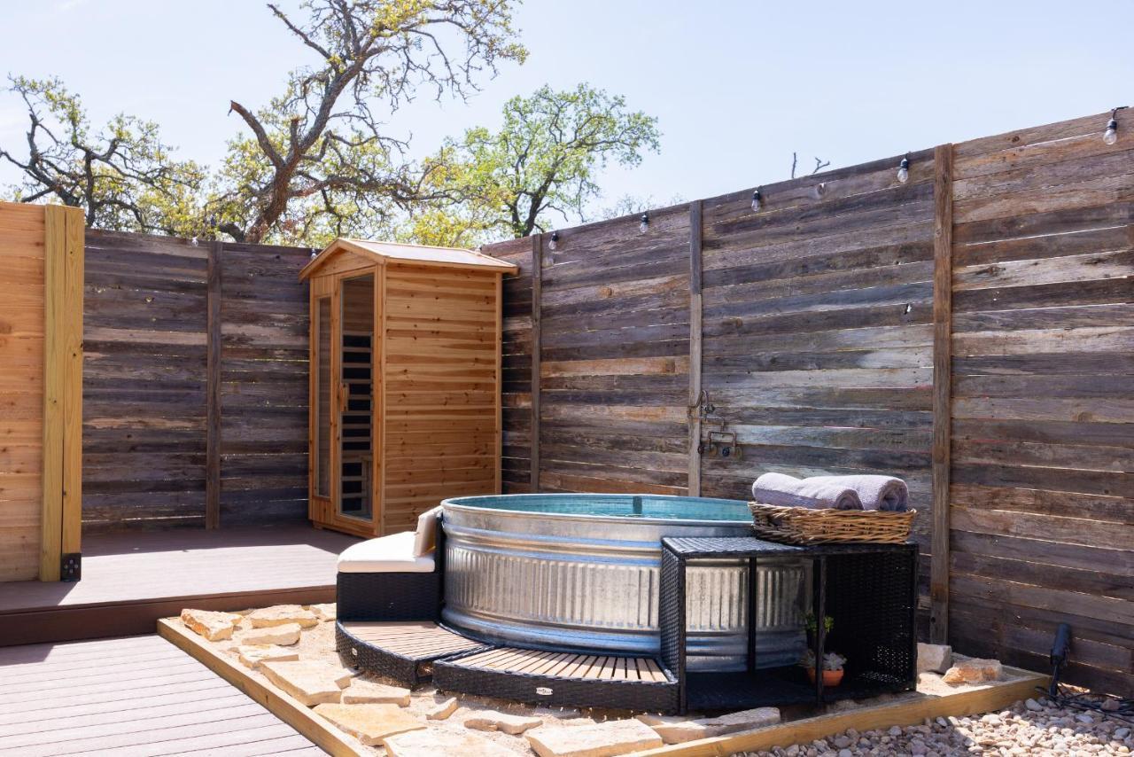 Romantic Tiny Luxury Retreat W Heated Pool, Sauna N Outdoor Shower In Wimberley 10 Acres Eksteriør bilde