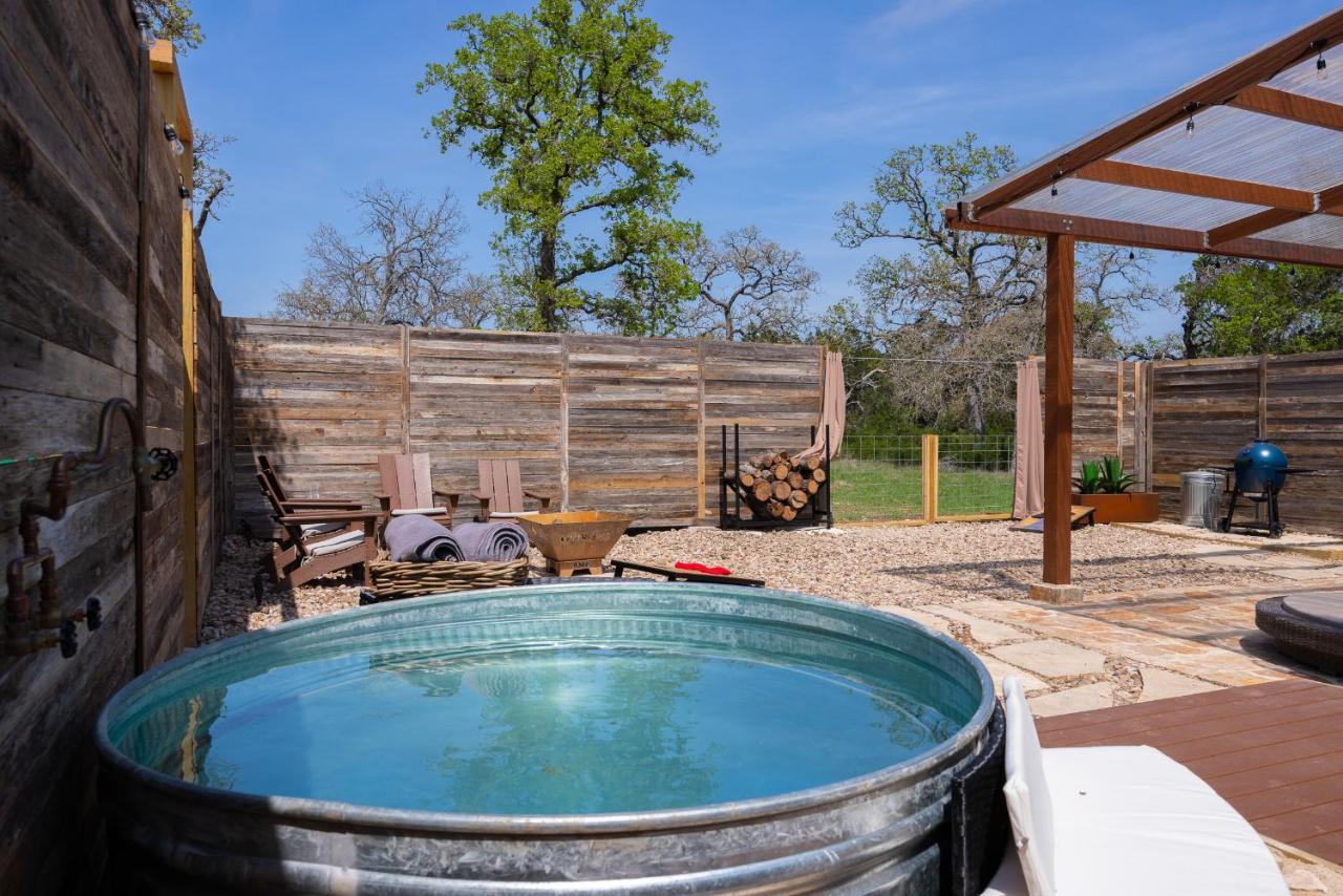 Romantic Tiny Luxury Retreat W Heated Pool, Sauna N Outdoor Shower In Wimberley 10 Acres Eksteriør bilde